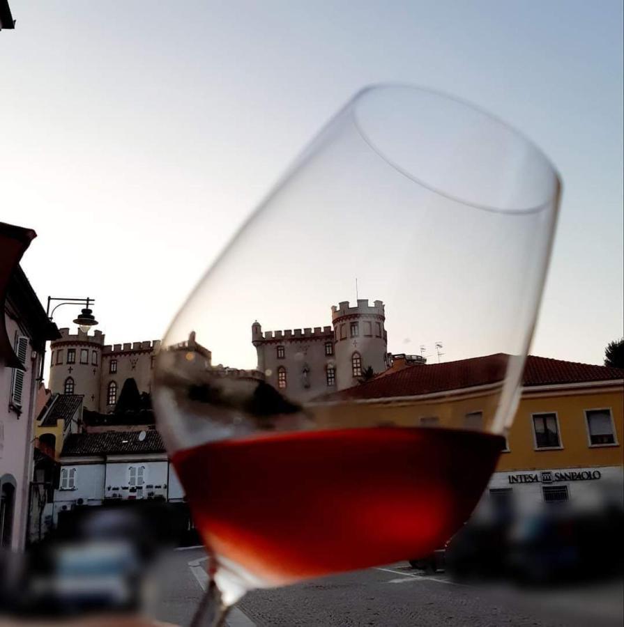 La Rocca Di Efisio Aparthotel Costigliole d'Asti Buitenkant foto