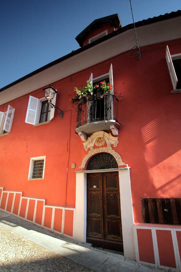 La Rocca Di Efisio Aparthotel Costigliole d'Asti Buitenkant foto