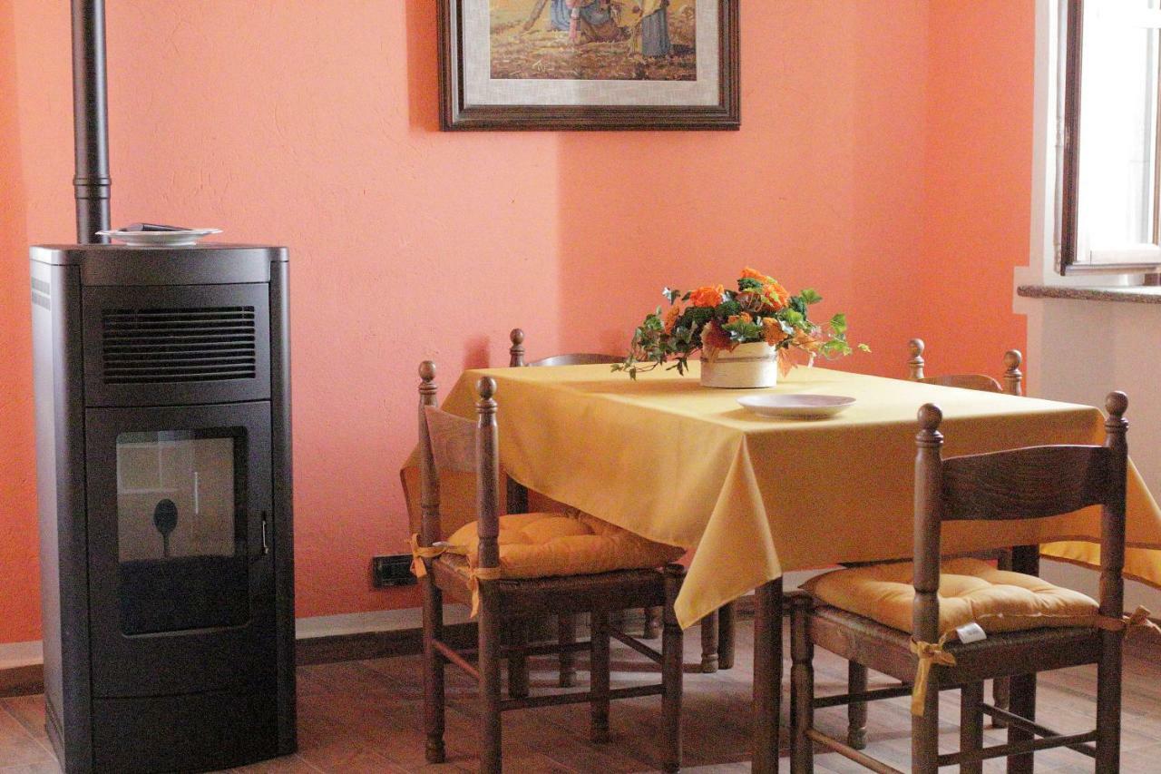 La Rocca Di Efisio Aparthotel Costigliole d'Asti Buitenkant foto