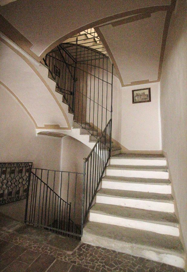 La Rocca Di Efisio Aparthotel Costigliole d'Asti Buitenkant foto